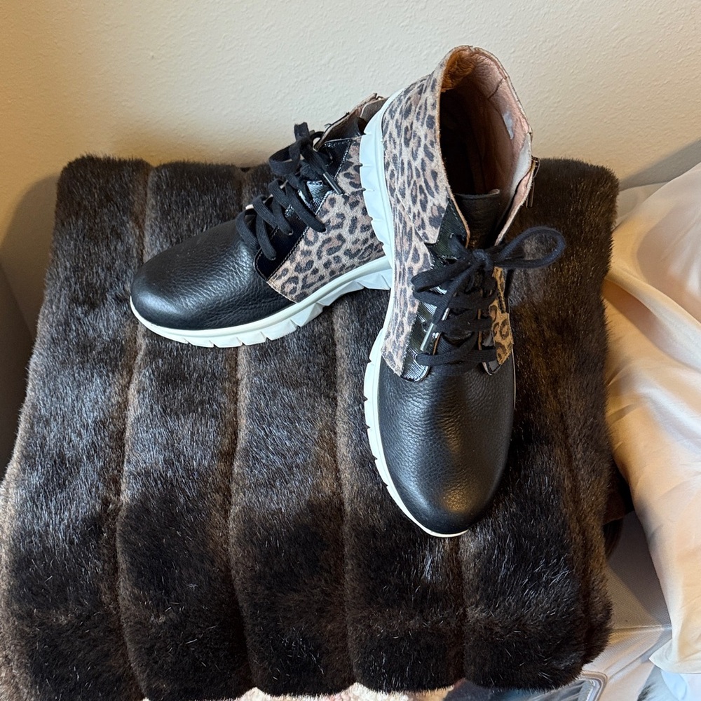 Naot Black and Leopard Print Ankle Booties